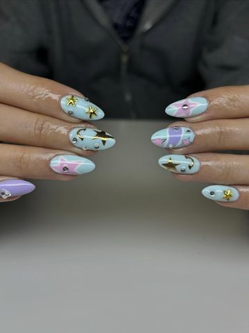 Anime inspired nails: Gel-X and Character & Anime nails by Evil With Elegance, Miami