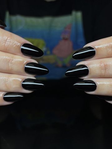 Simple set today: Gel-X and Spooky nails by Evil With Elegance, Miami
