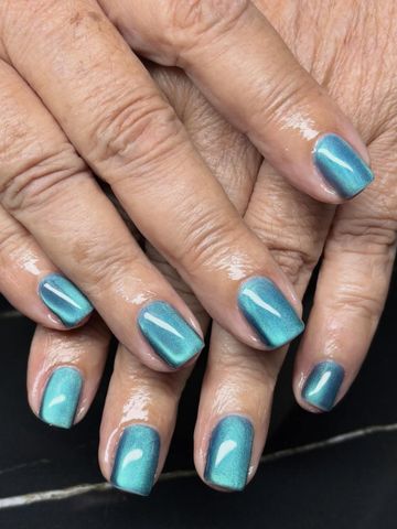 This color: Chrome & Cat-Eye and Seasonal nails by Evil With Elegance, Miami