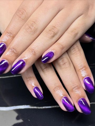 Chrome & Cat-Eye nails by Evil With Elegance, Miami