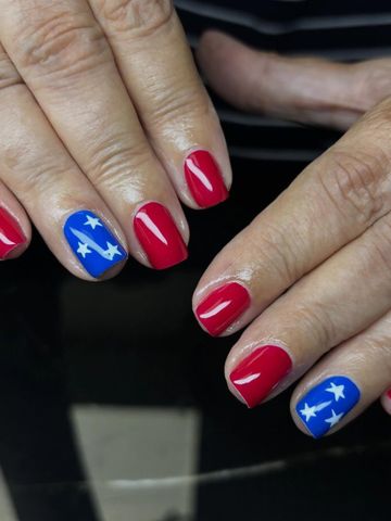4th of July: French & Classic and Seasonal nails by Evil With Elegance, Miami