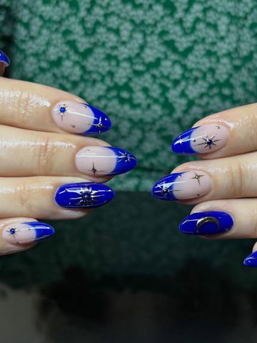I’m loving these: Structured Gel and Chrome & Cat-Eye nails by Evil With Elegance, Miami
